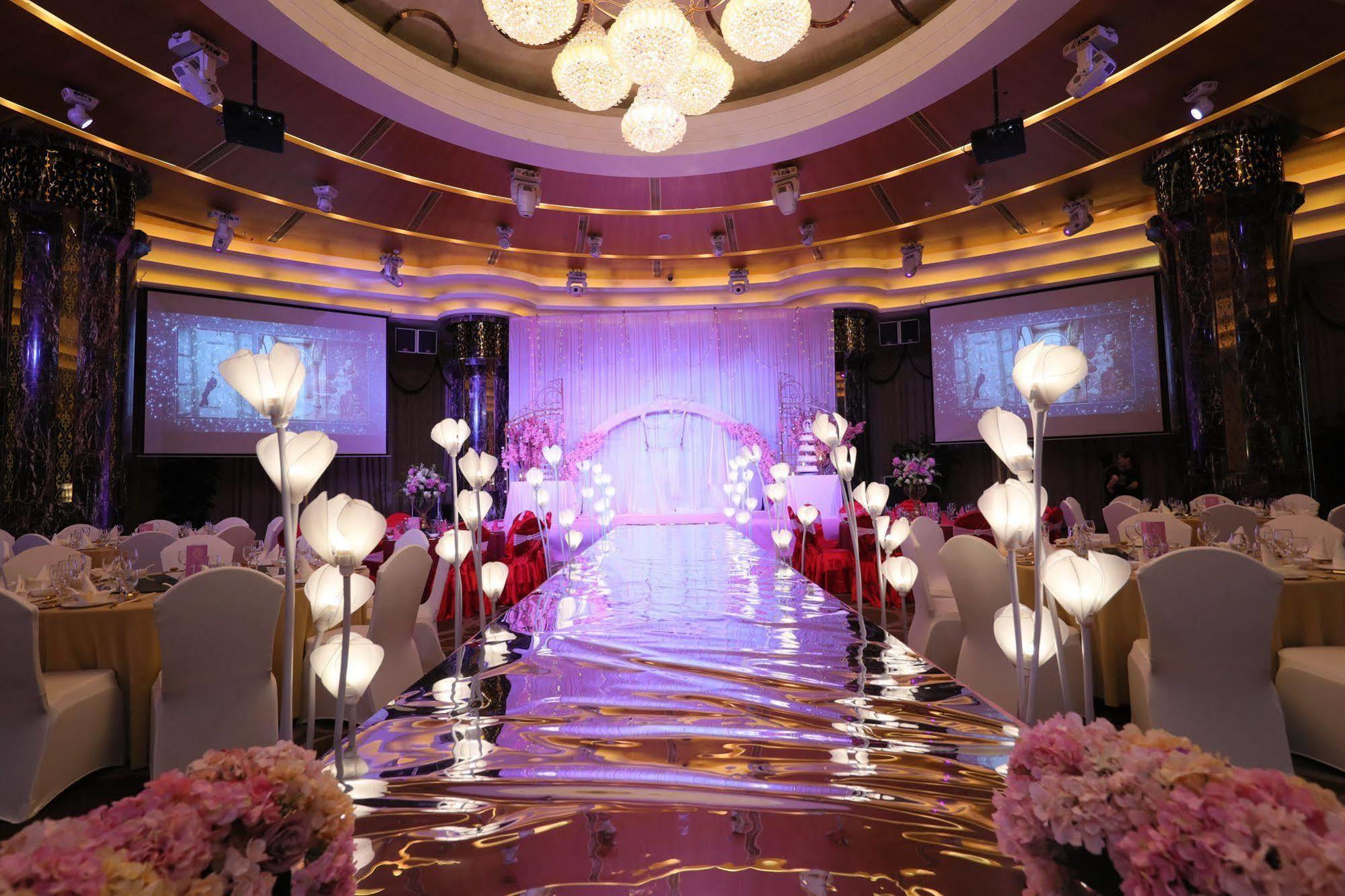 เรอแนสซองซ์ เซินเจิ้น ลั่วหู Hotel ภายนอก รูปภาพ